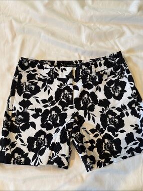 White House Black Market Black & White Floral  Shorts